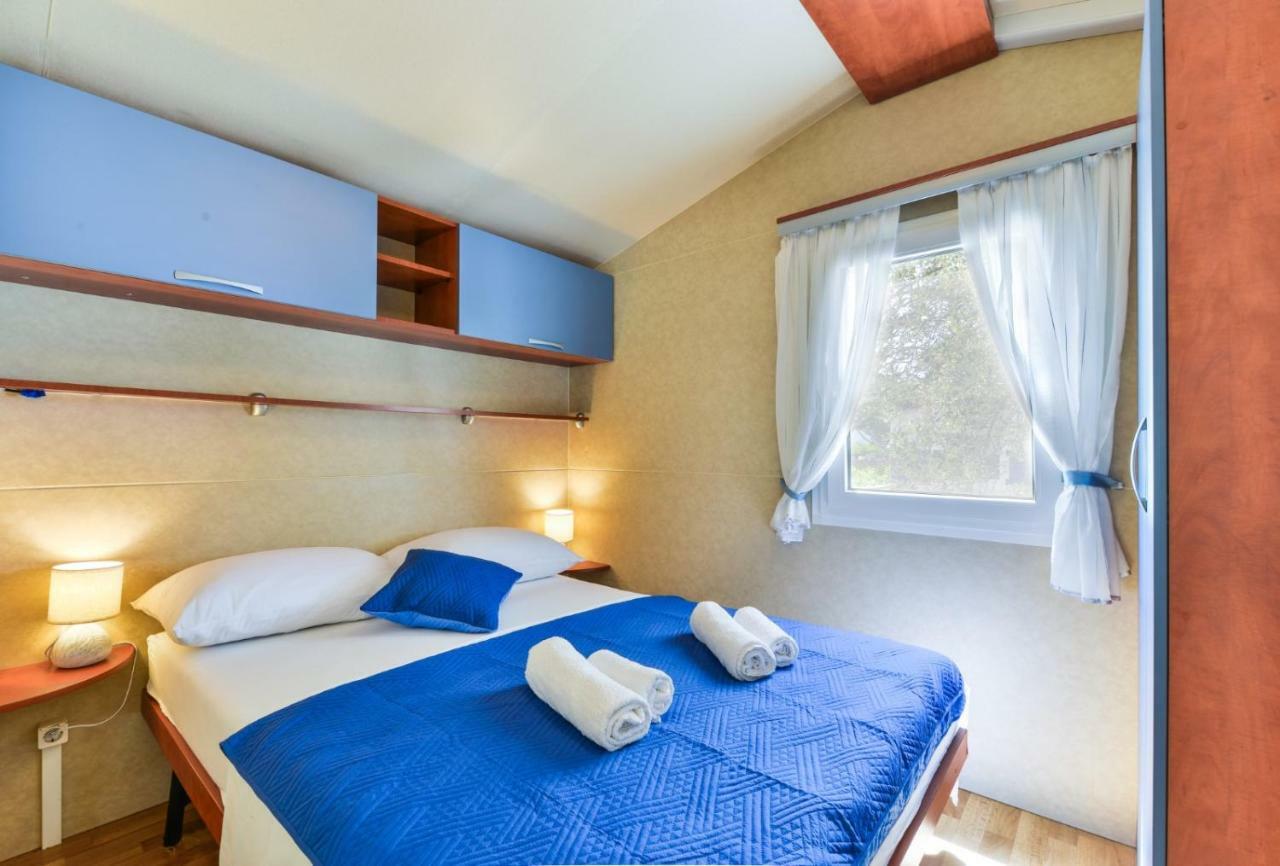 Mobile House 5 Laguna Villa Turanj Bagian luar foto